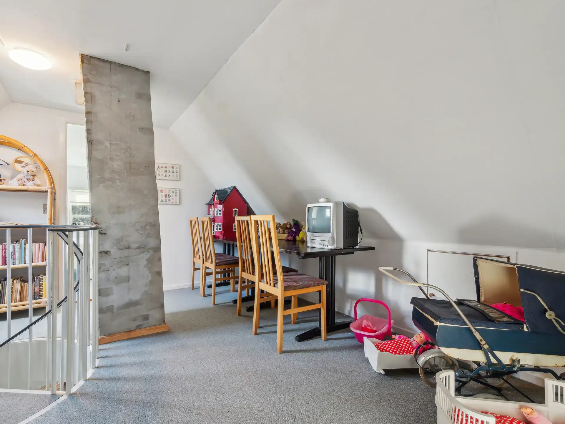 Opholds rum med plads til børn og leg